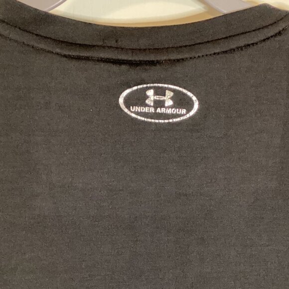 Under Armour Heat Gear Men's Black V -Neck T-Shirt Top Size M - Picture 5 of 7